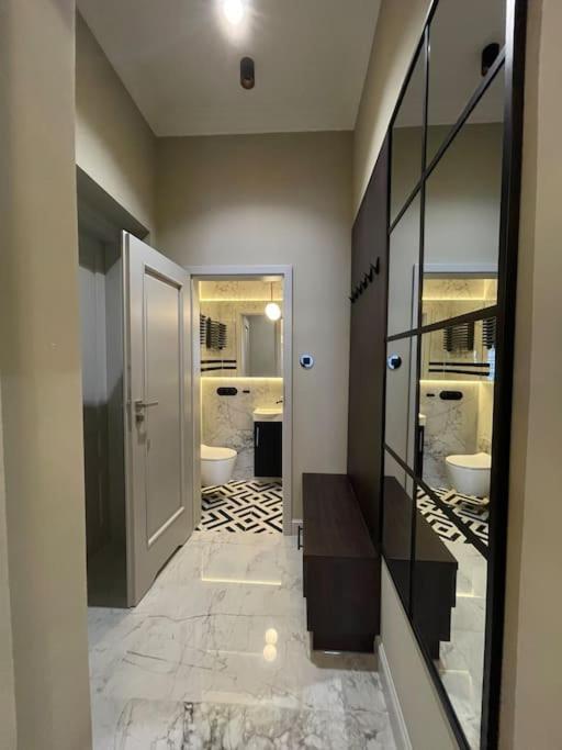 Crown Pearl - Wonderful Apartment, 110Scm, 4 Rooms Krakau Exterior foto