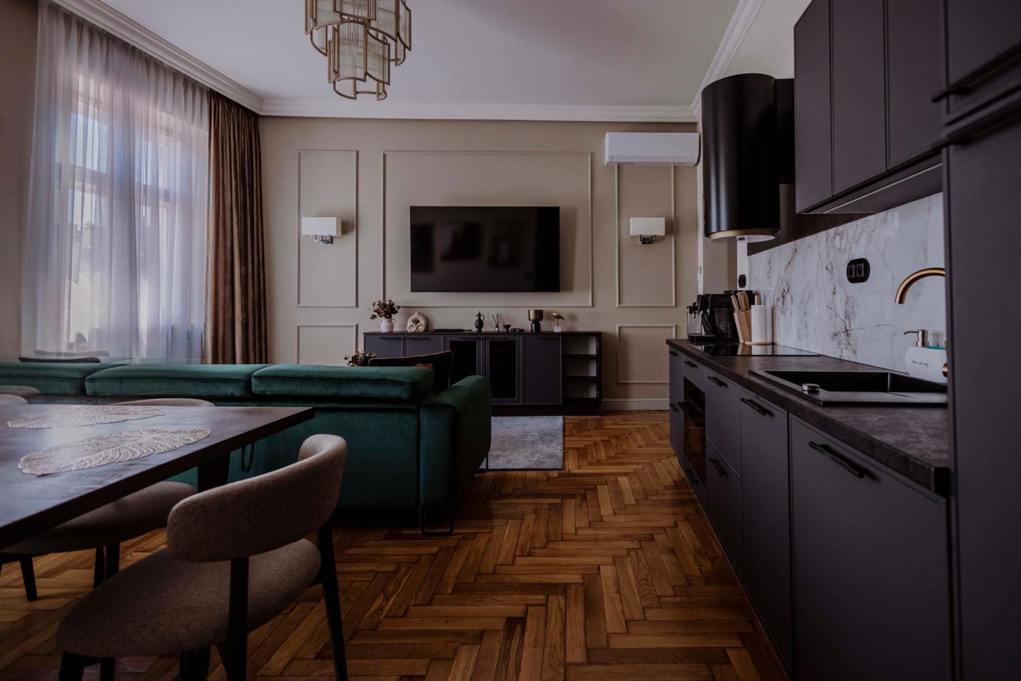 Crown Pearl - Wonderful Apartment, 110Scm, 4 Rooms Krakau Exterior foto