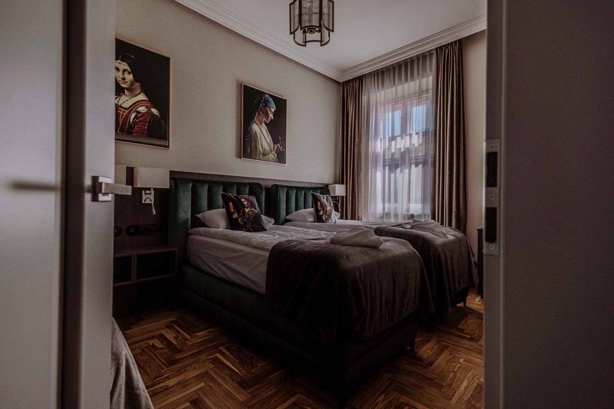 Crown Pearl - Wonderful Apartment, 110Scm, 4 Rooms Krakau Exterior foto