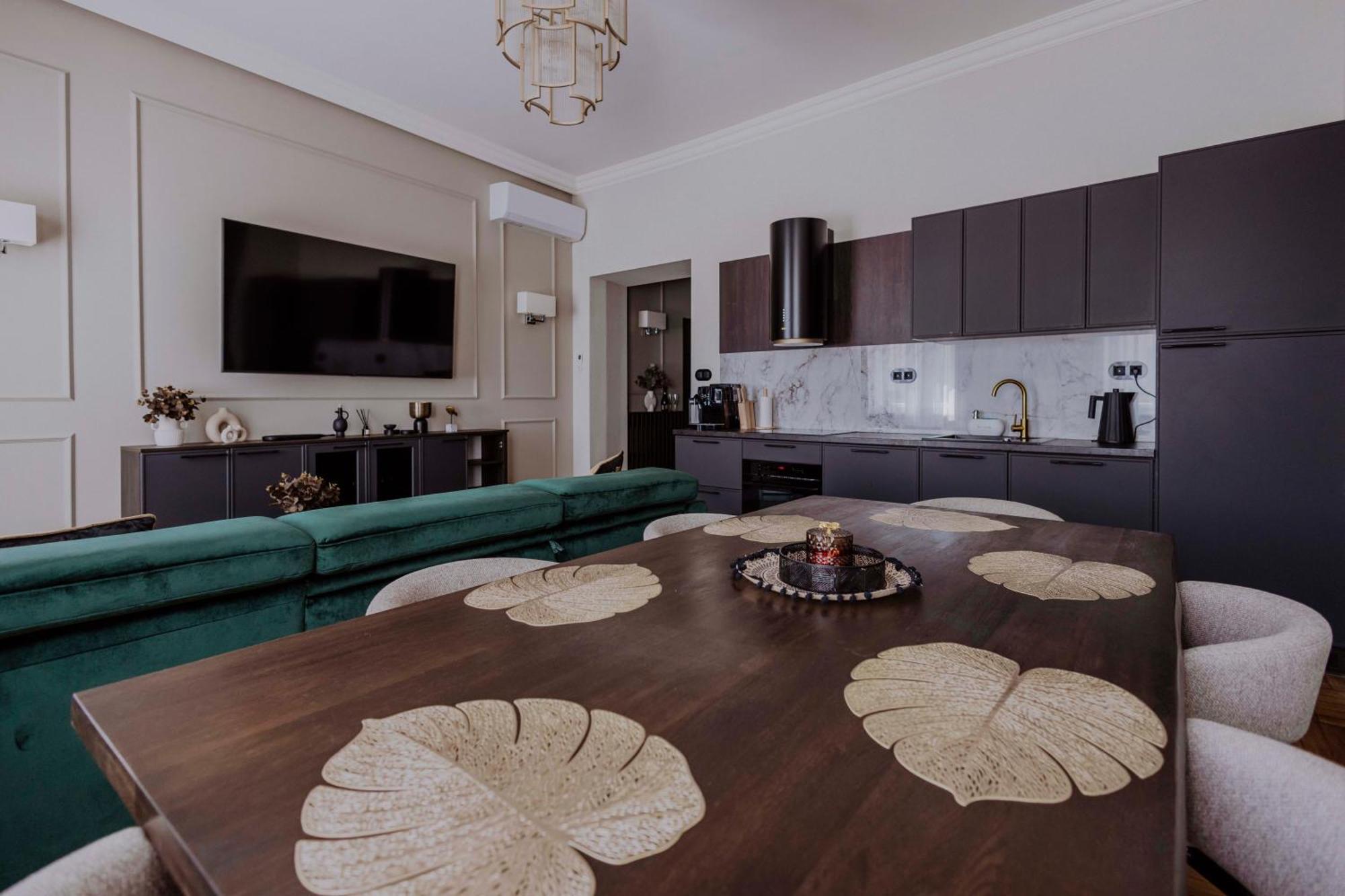 Crown Pearl - Wonderful Apartment, 110Scm, 4 Rooms Krakau Exterior foto