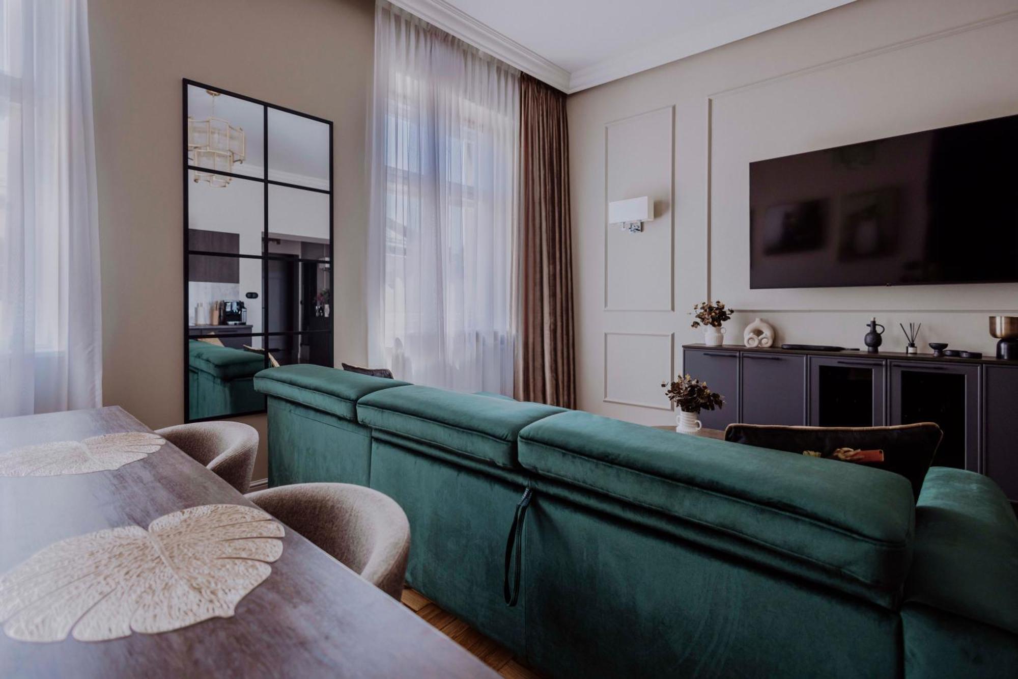 Crown Pearl - Wonderful Apartment, 110Scm, 4 Rooms Krakau Exterior foto