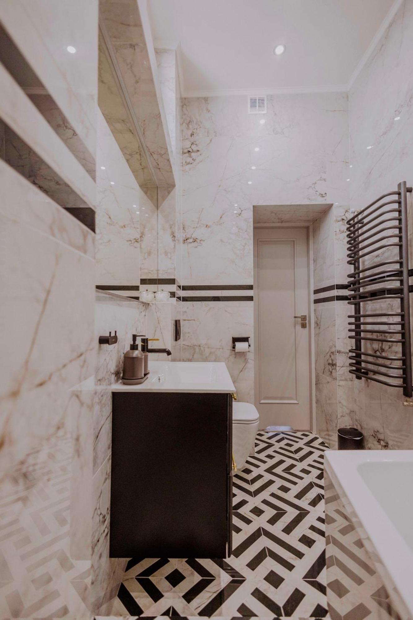 Crown Pearl - Wonderful Apartment, 110Scm, 4 Rooms Krakau Exterior foto