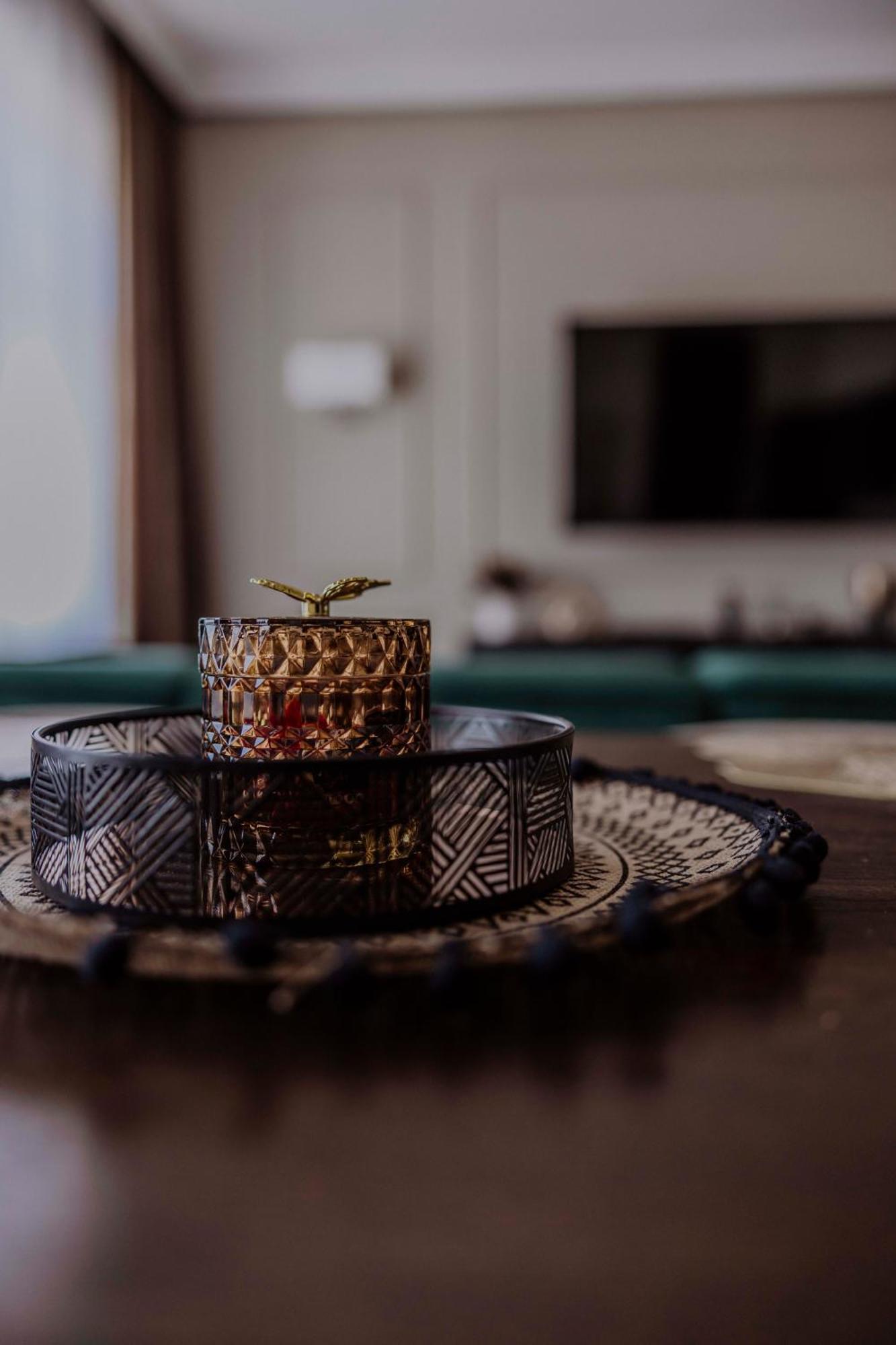 Crown Pearl - Wonderful Apartment, 110Scm, 4 Rooms Krakau Exterior foto