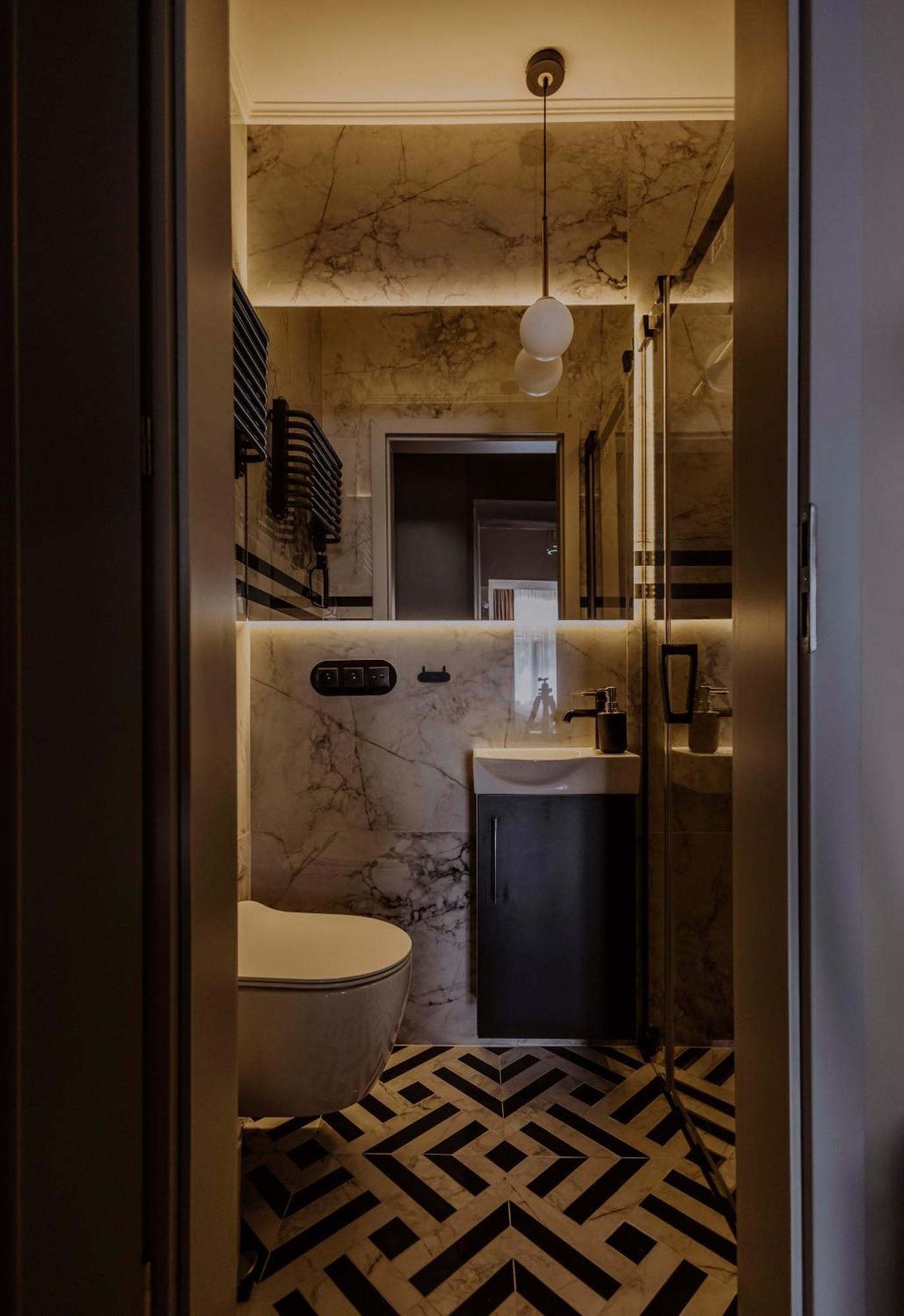 Crown Pearl - Wonderful Apartment, 110Scm, 4 Rooms Krakau Exterior foto